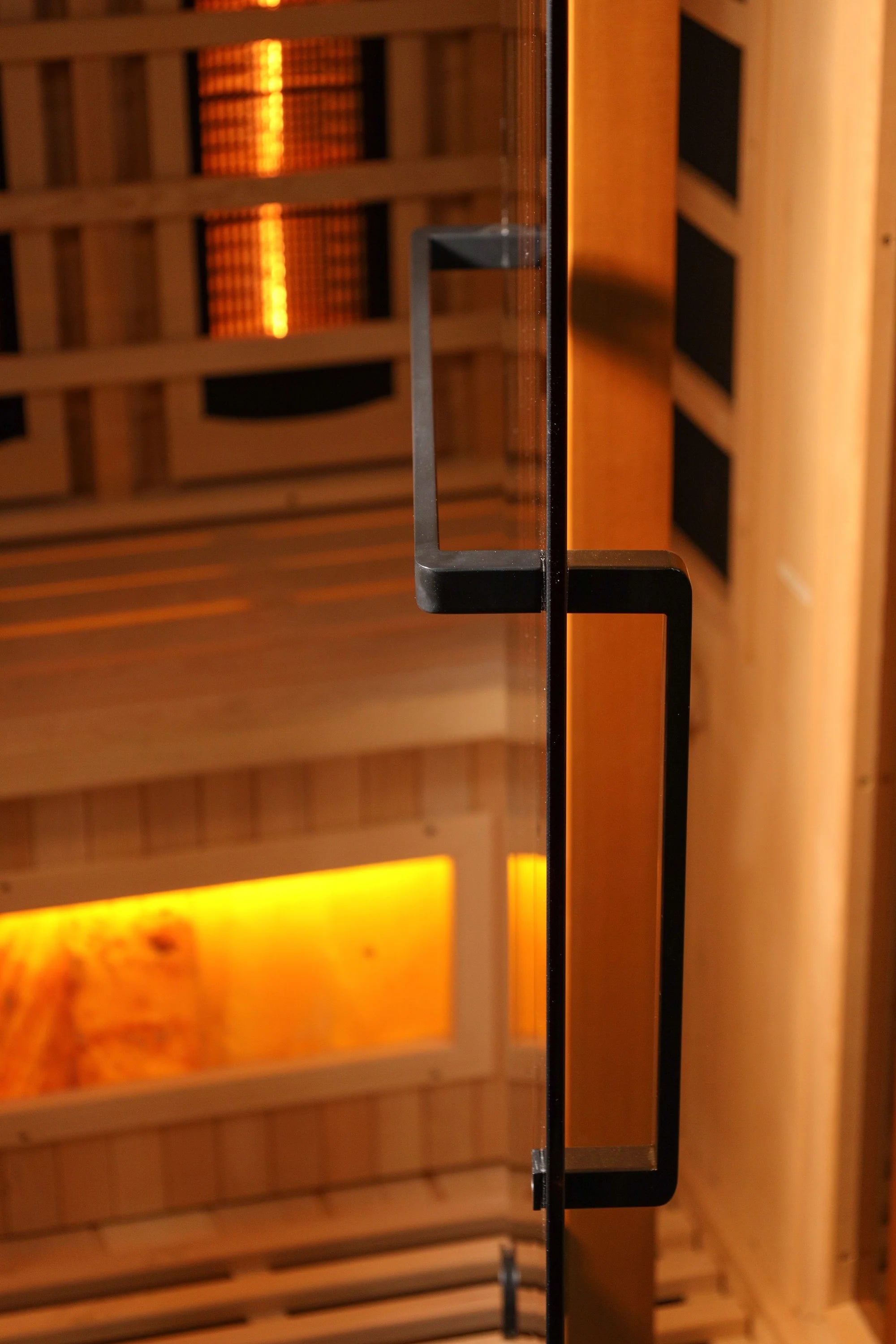 Golden Designs Sauna Golden Designs 1-2-Person 2025 Reserve Edition GDI-8010-03 Full Spectrum with Himalayan Salt Bar