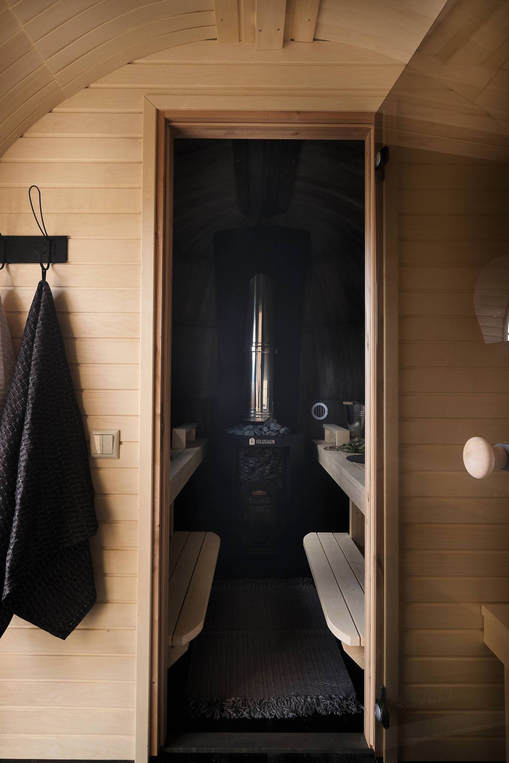Iglucraft Sauna Iglucraft Triple Iglusauna Pre-Assembled Three-Room 4-6 Person Luxury Outdoor Sauna Cabin