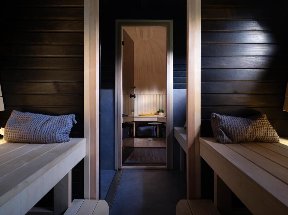 Iglucraft Sauna Iglucraft Triple Iglusauna Pre-Assembled Three-Room 4-6 Person Luxury Outdoor Sauna Cabin