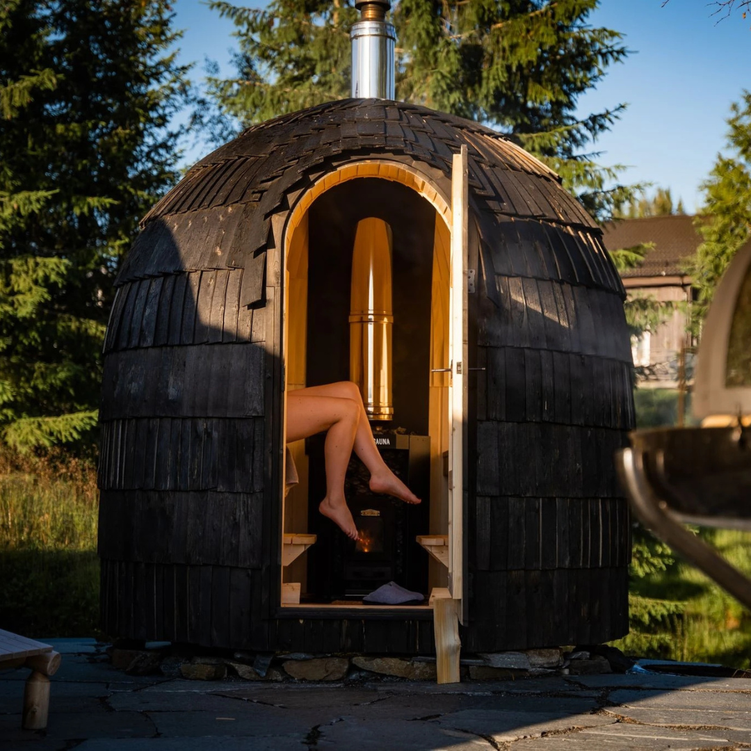 Iglucraft Single Iglusauna 4-Person Luxury Outdoor Sauna Cabin