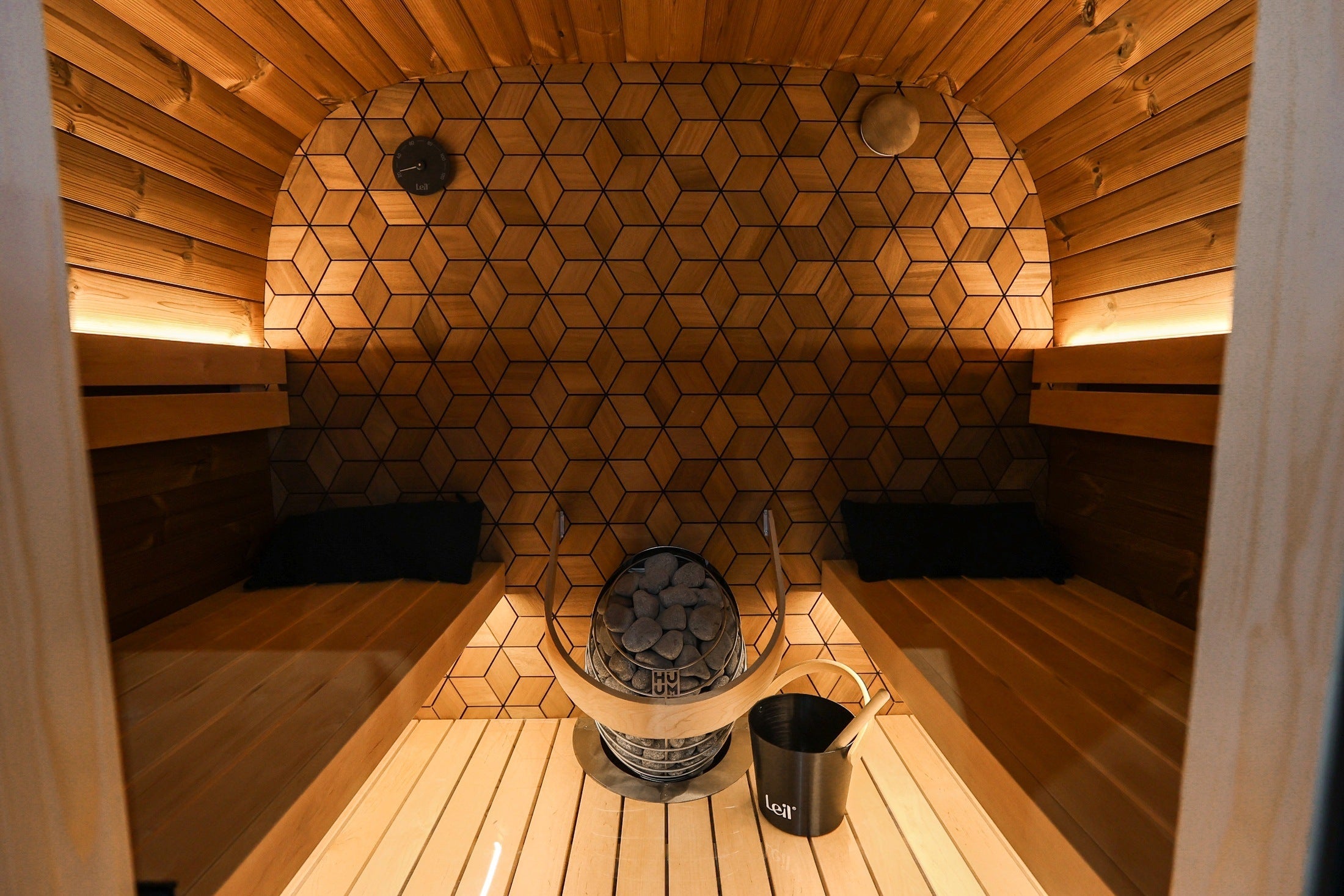 Leil Saunas Sauna Black Cube Premium 4-Person Outdoor Sauna Kit