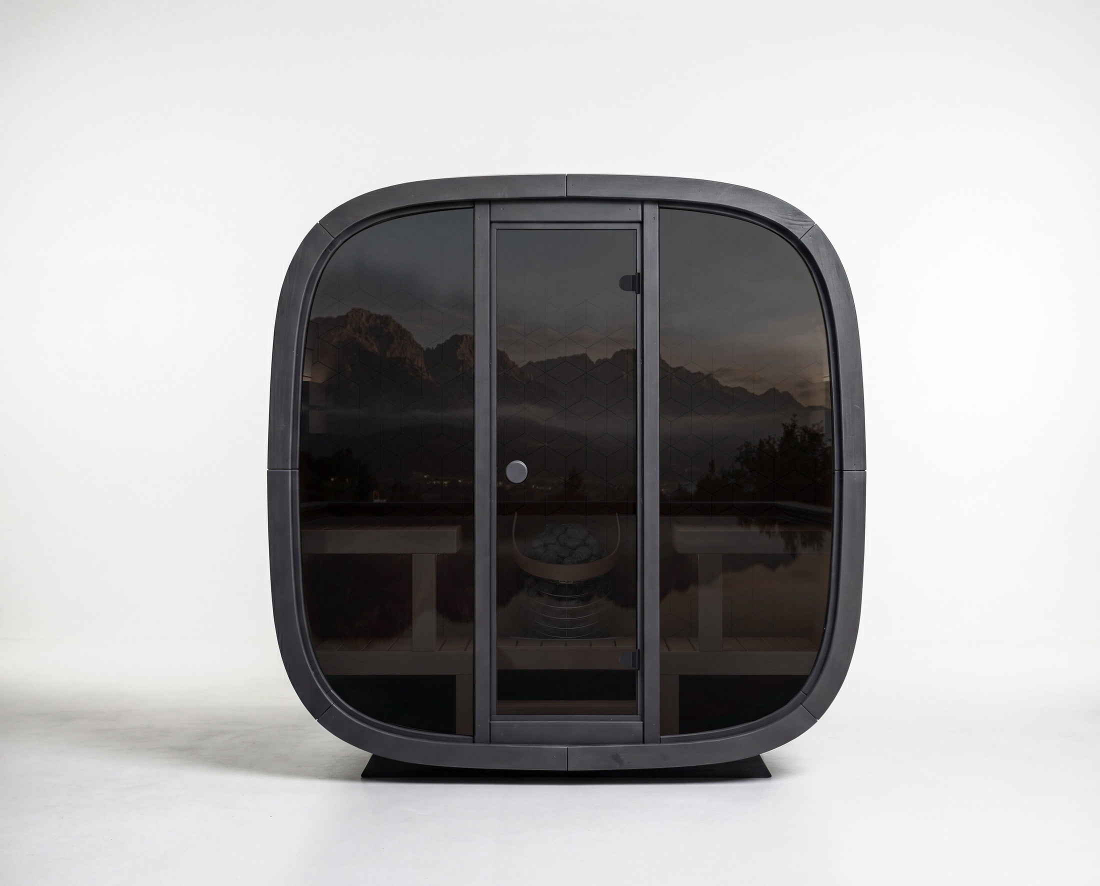 Leil Saunas Sauna Leil Black Cube Premium 4-Person Outdoor Sauna Kit