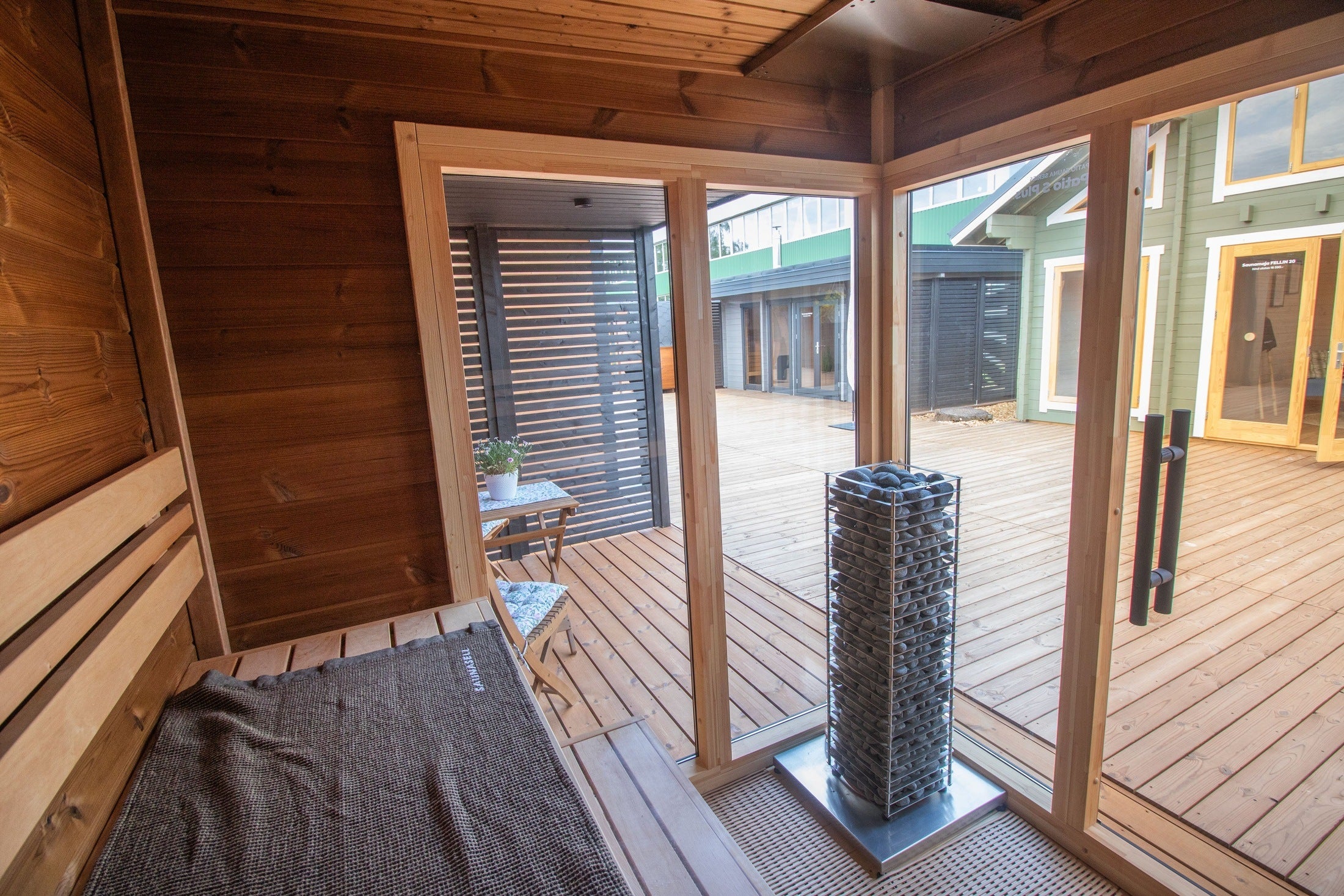 Leil Saunas Sauna Leil Patio S Plus 4 Person Outdoor Sauna