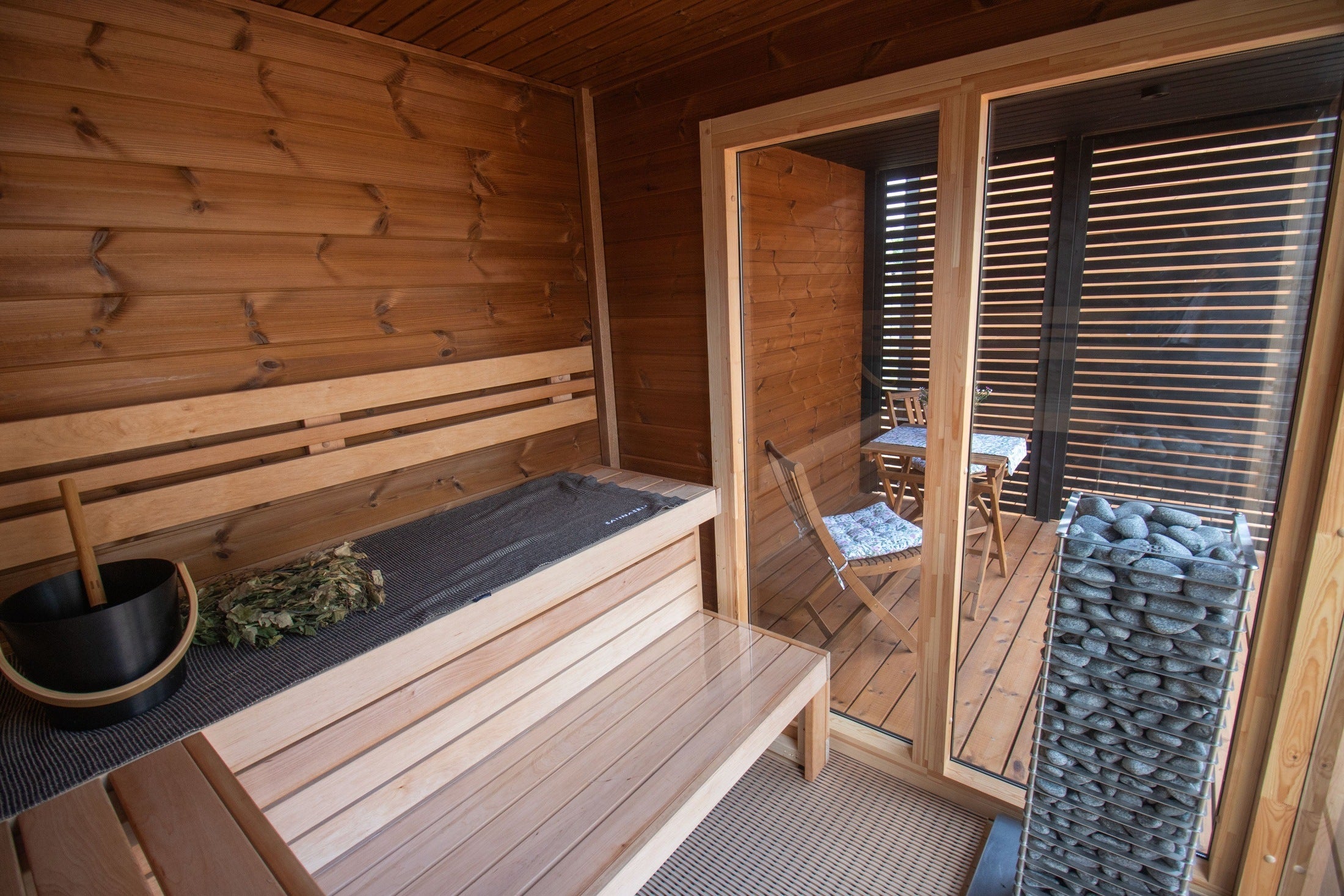 Leil Saunas Sauna Leil Patio S Plus 4 Person Outdoor Sauna