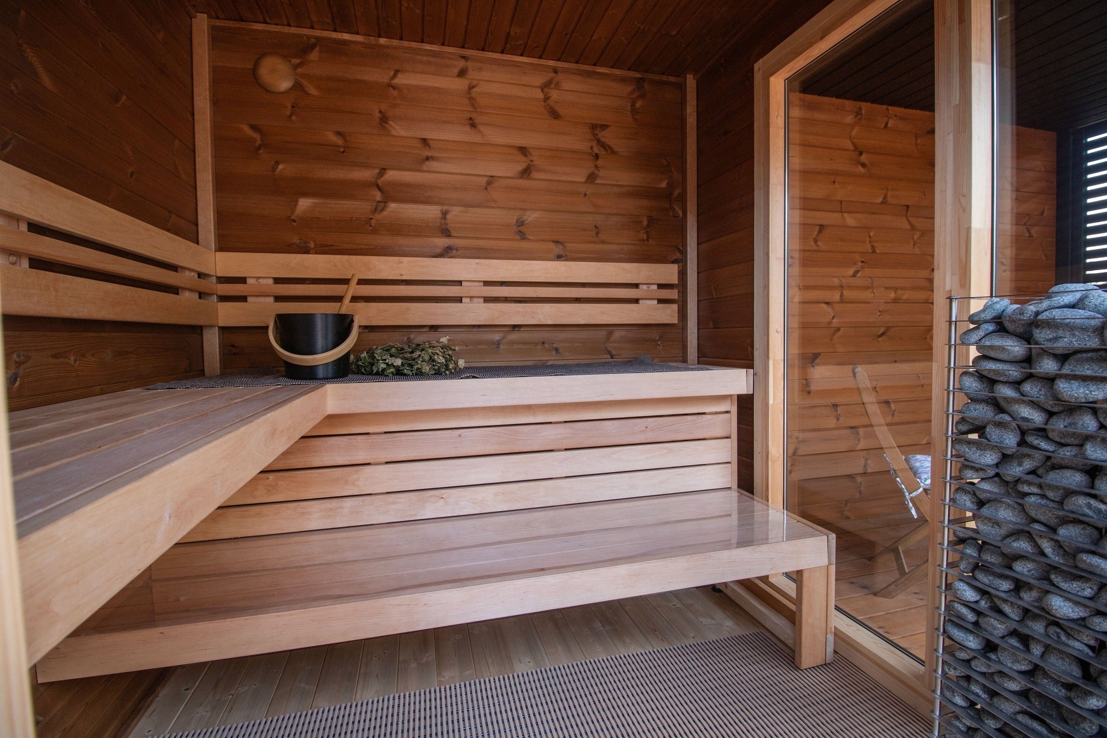 Leil Saunas Sauna Leil Patio S Plus 4 Person Outdoor Sauna