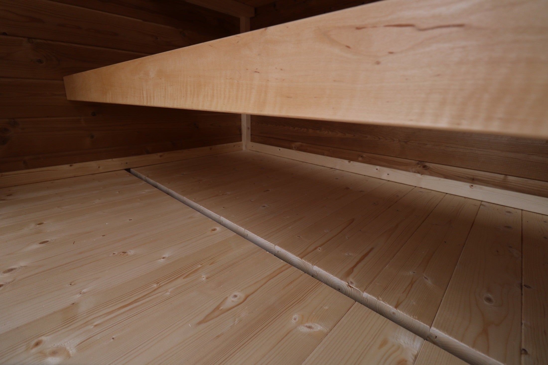 Leil Saunas Sauna Leil Patio XXS 3 Person Outdoor Sauna