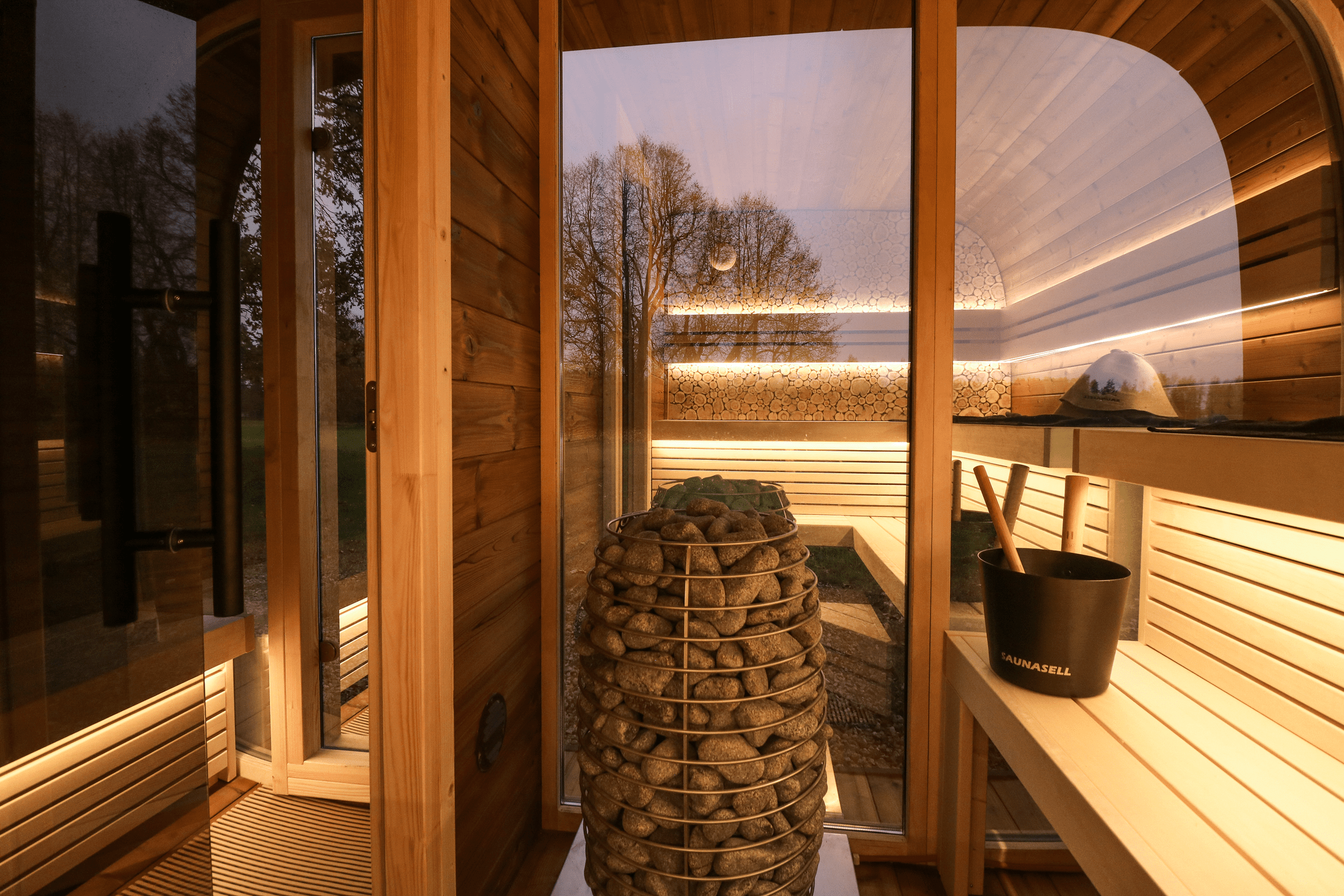 Leil Saunas Sauna Leil Round Cube Double Outdoor Sauna with Changing Room 5-6 Person