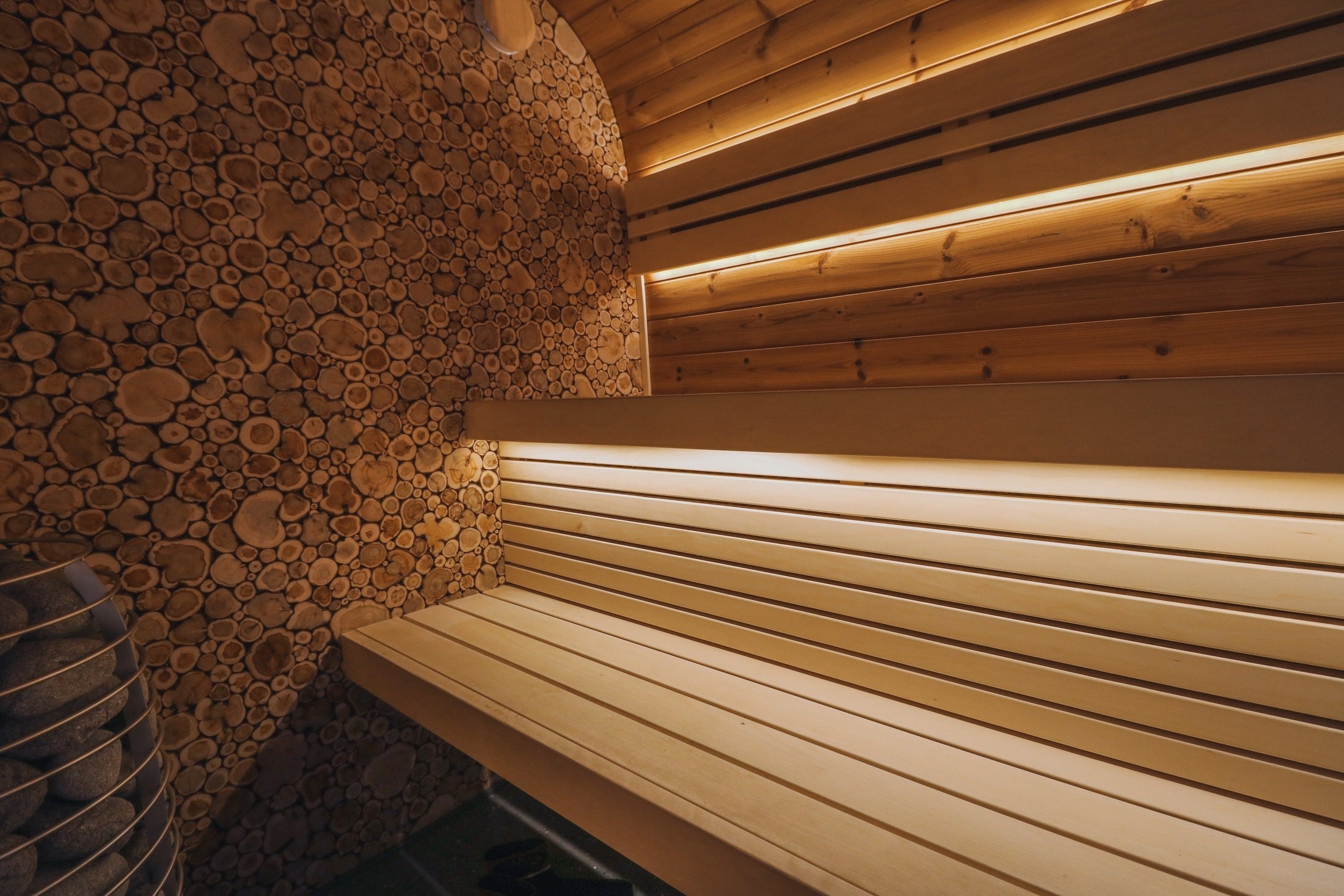 Leil Saunas Sauna Leil Round Cube Single Outdoor Sauna 6-8 Person