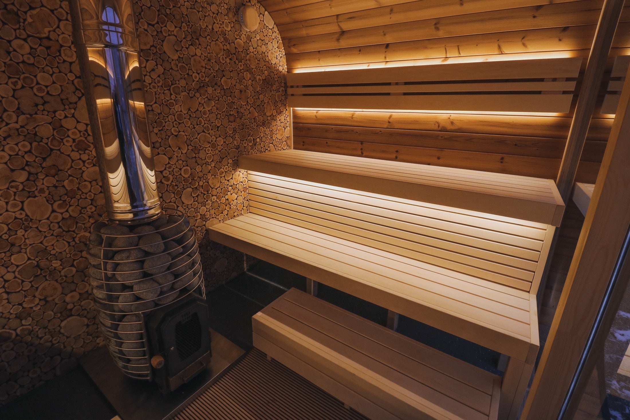 Leil Saunas Sauna Leil Round Cube Single Outdoor Sauna 6-8 Person