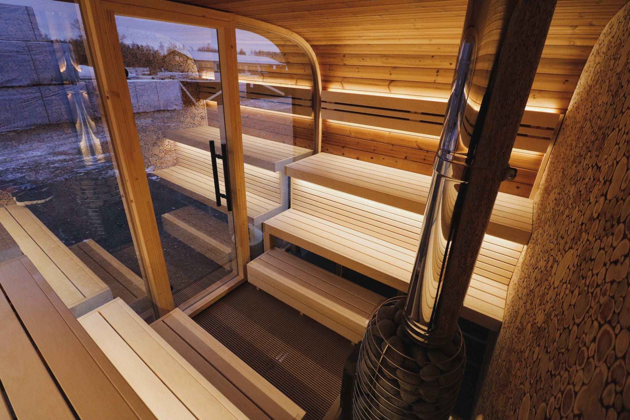 Leil Saunas Sauna Leil Round Cube Single Outdoor Sauna 6-8 Person