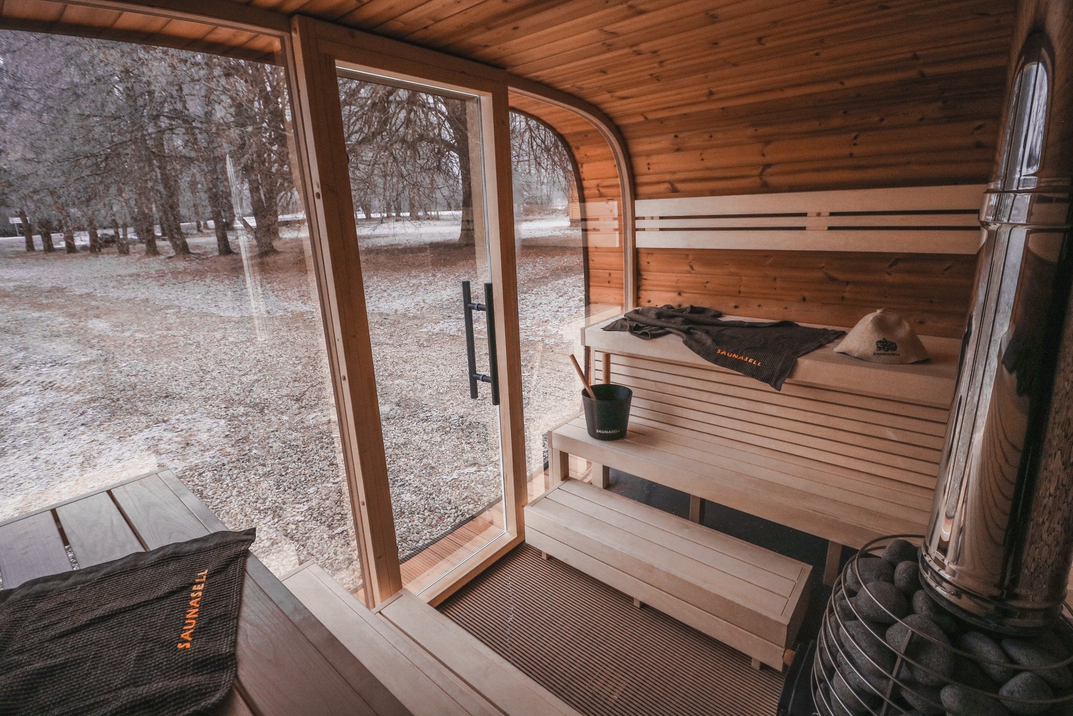 Leil Saunas Sauna Leil Round Cube Single Outdoor Sauna 6-8 Person