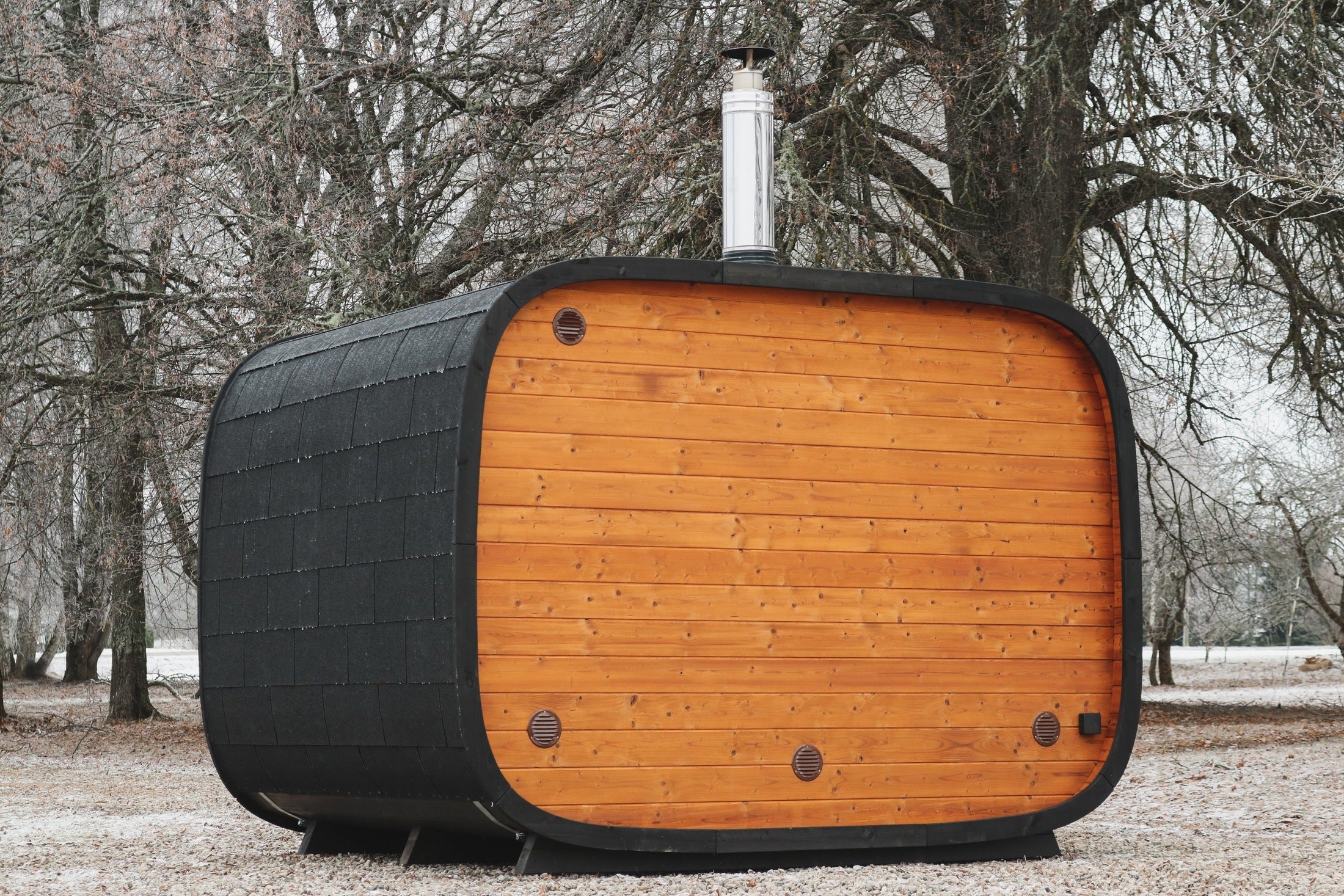 Leil Saunas Sauna Leil Round Cube Single Outdoor Sauna 6-8 Person