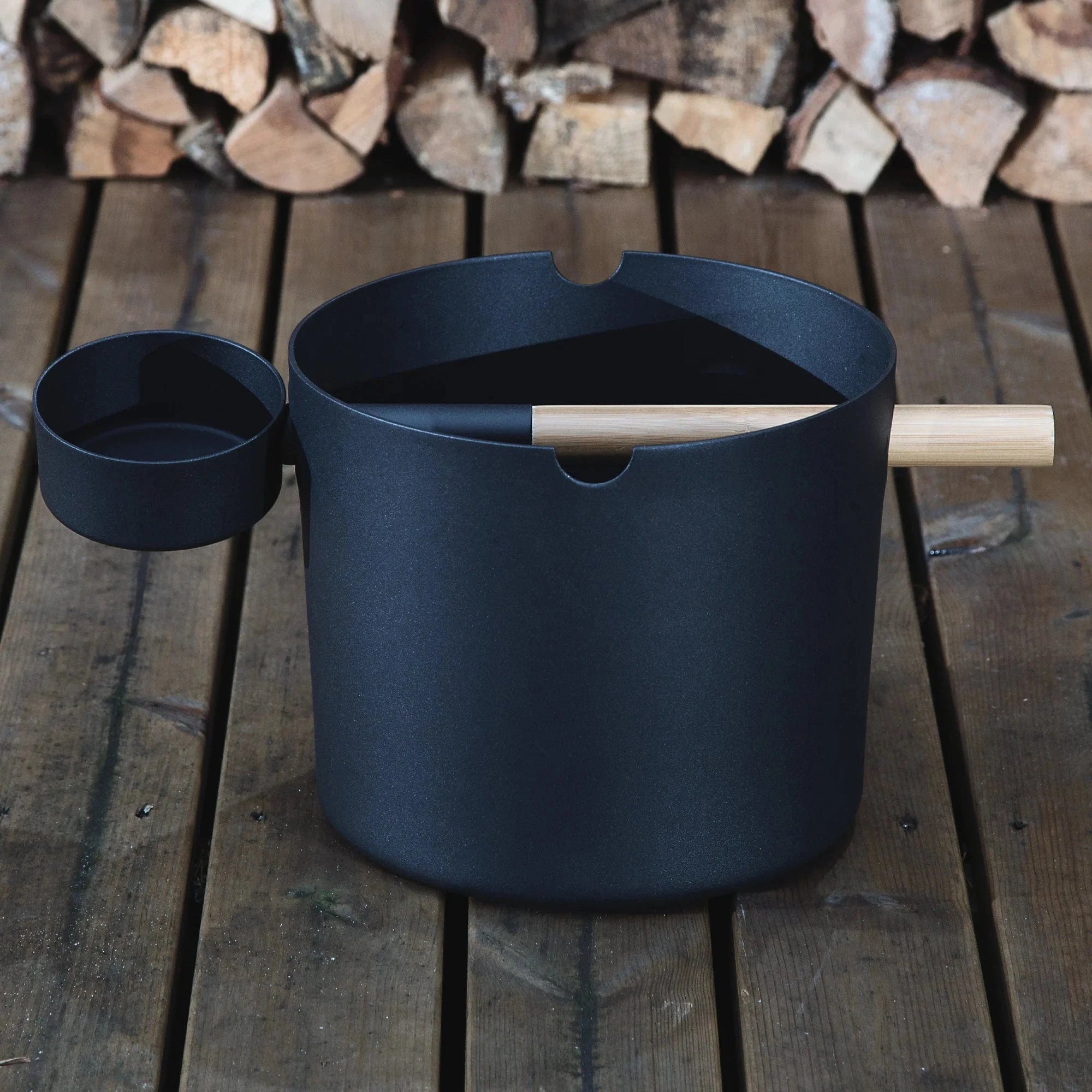 SaunaLife SaunaLife Accessory Package 6, Aluminum 1-Gallon Sauna Bucket Set with Wood Ladle and Thermometer