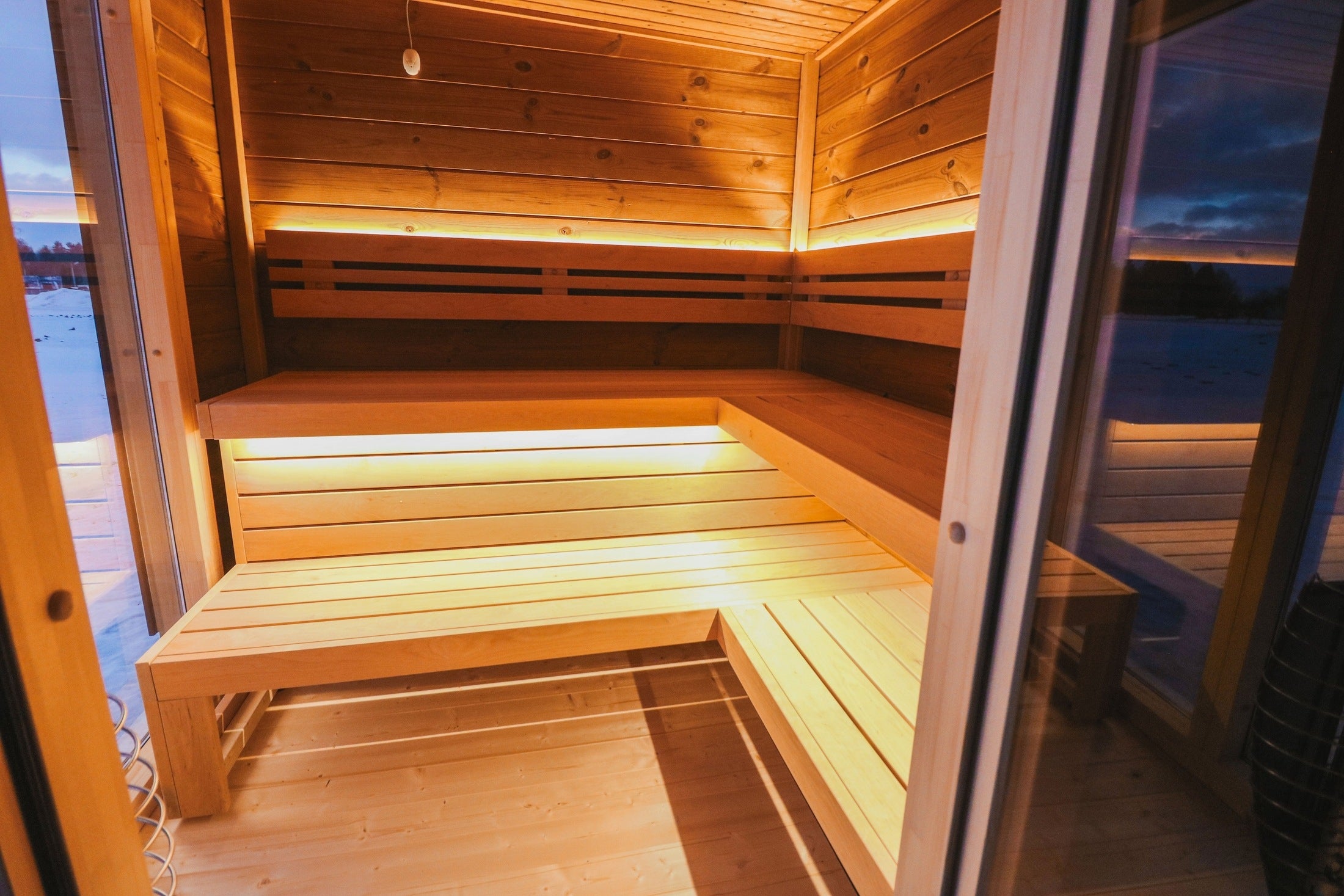 Saunasell Leil Patio L 5 Person Outdoor Sauna with Large Changing Room
