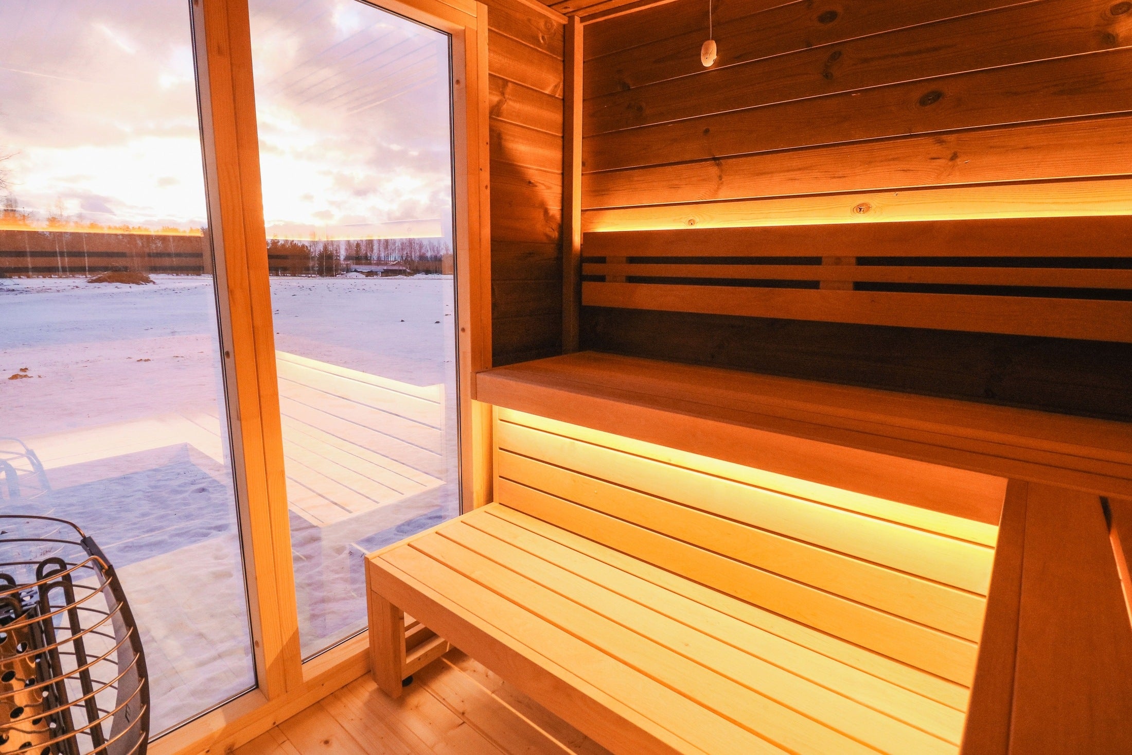 Saunasell Leil Patio L 5 Person Outdoor Sauna with Large Changing Room