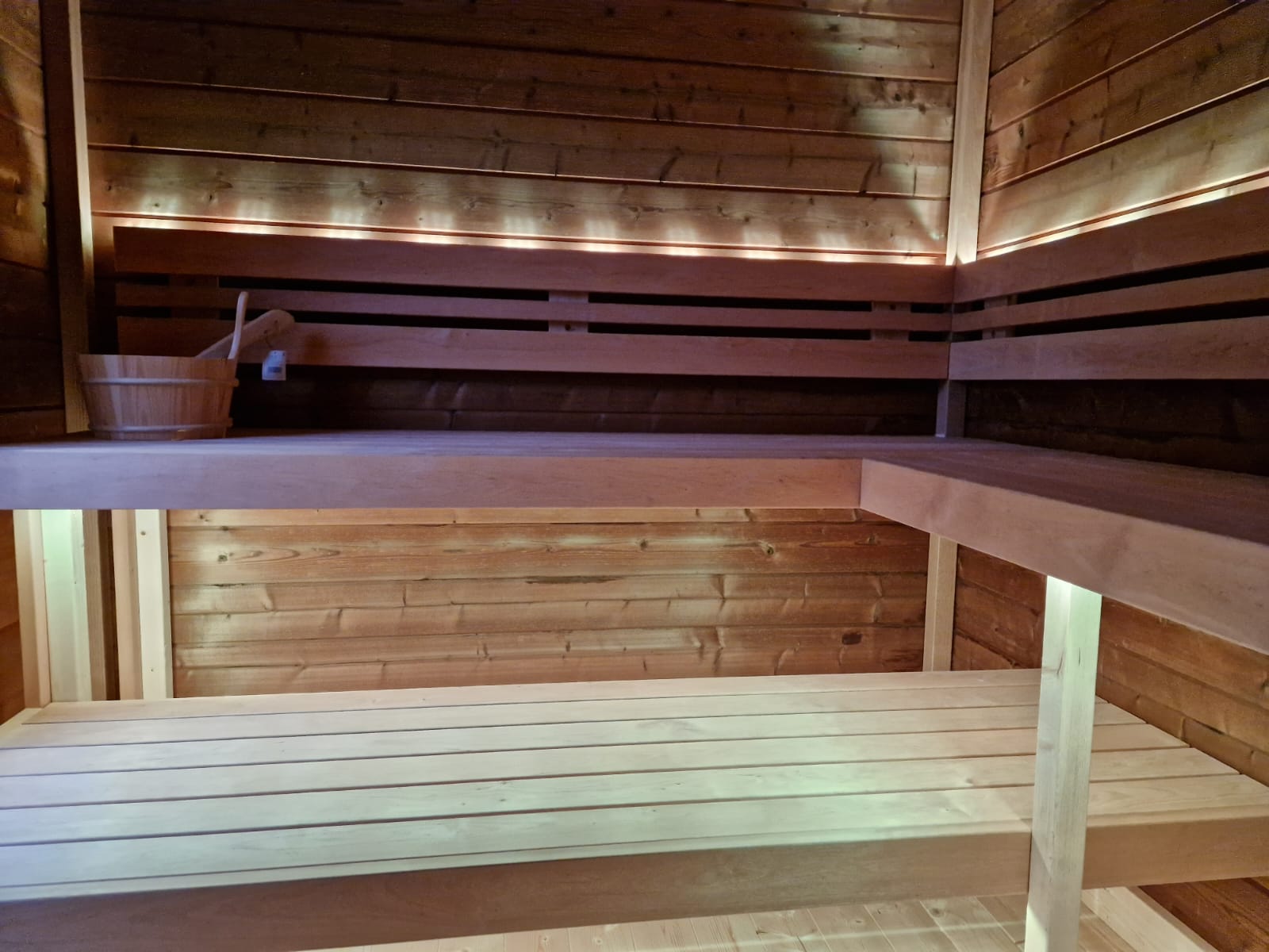 Saunasell Leil Patio L Plus 5 Person Outdoor Sauna