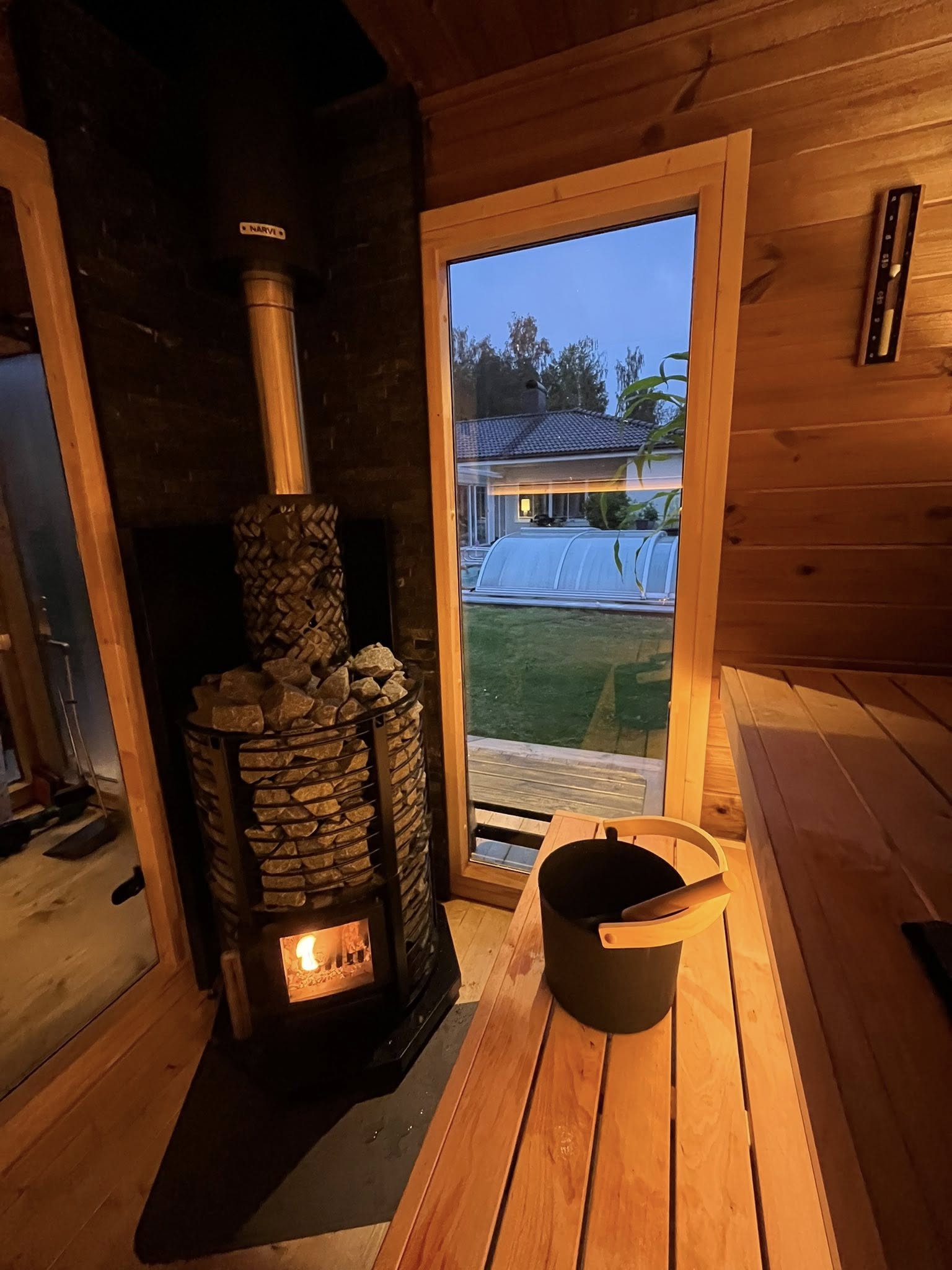 Saunasell Leil Patio L Plus 5 Person Outdoor Sauna