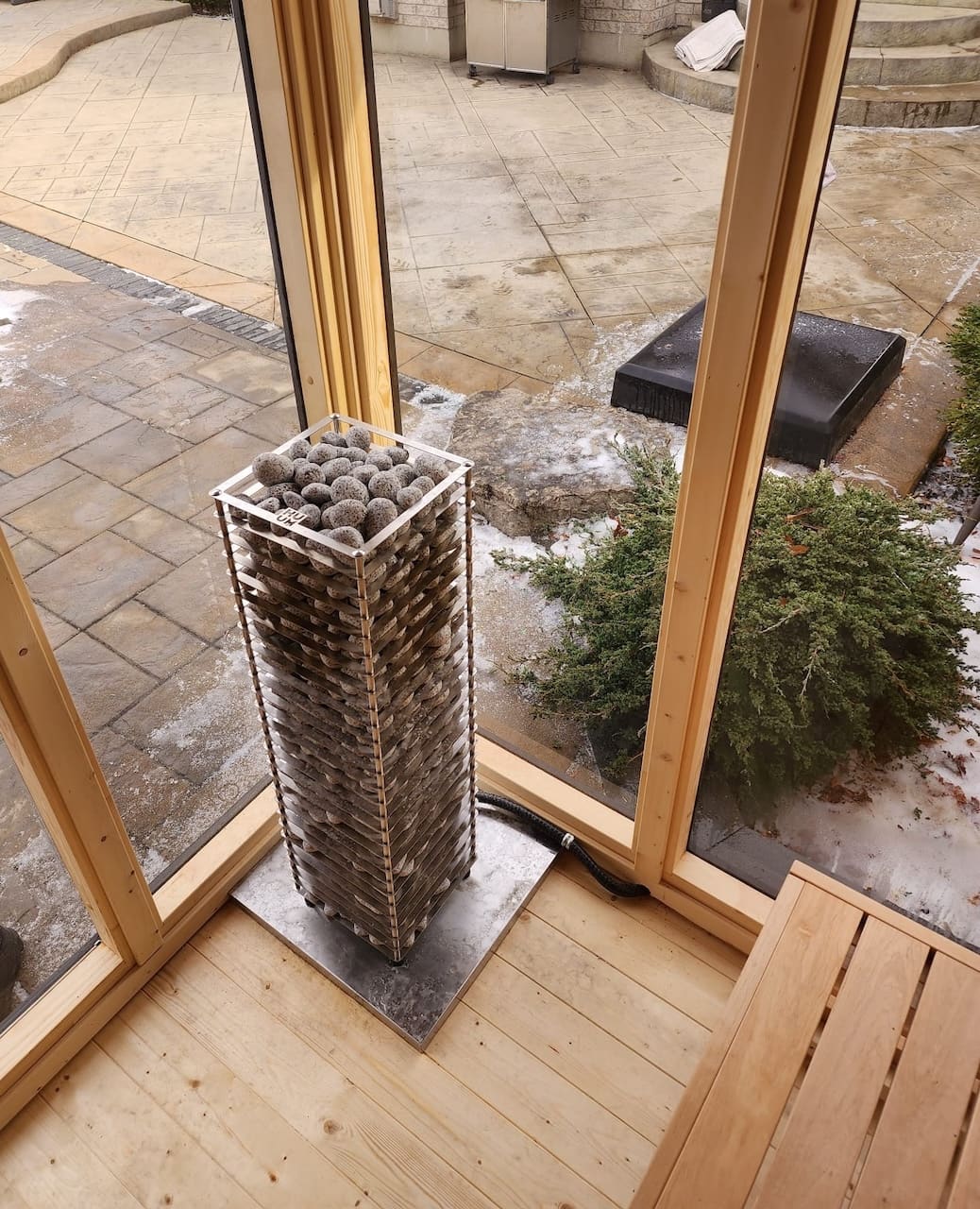 Saunasell Leil® Patio S 4-5 Person Outdoor Sauna