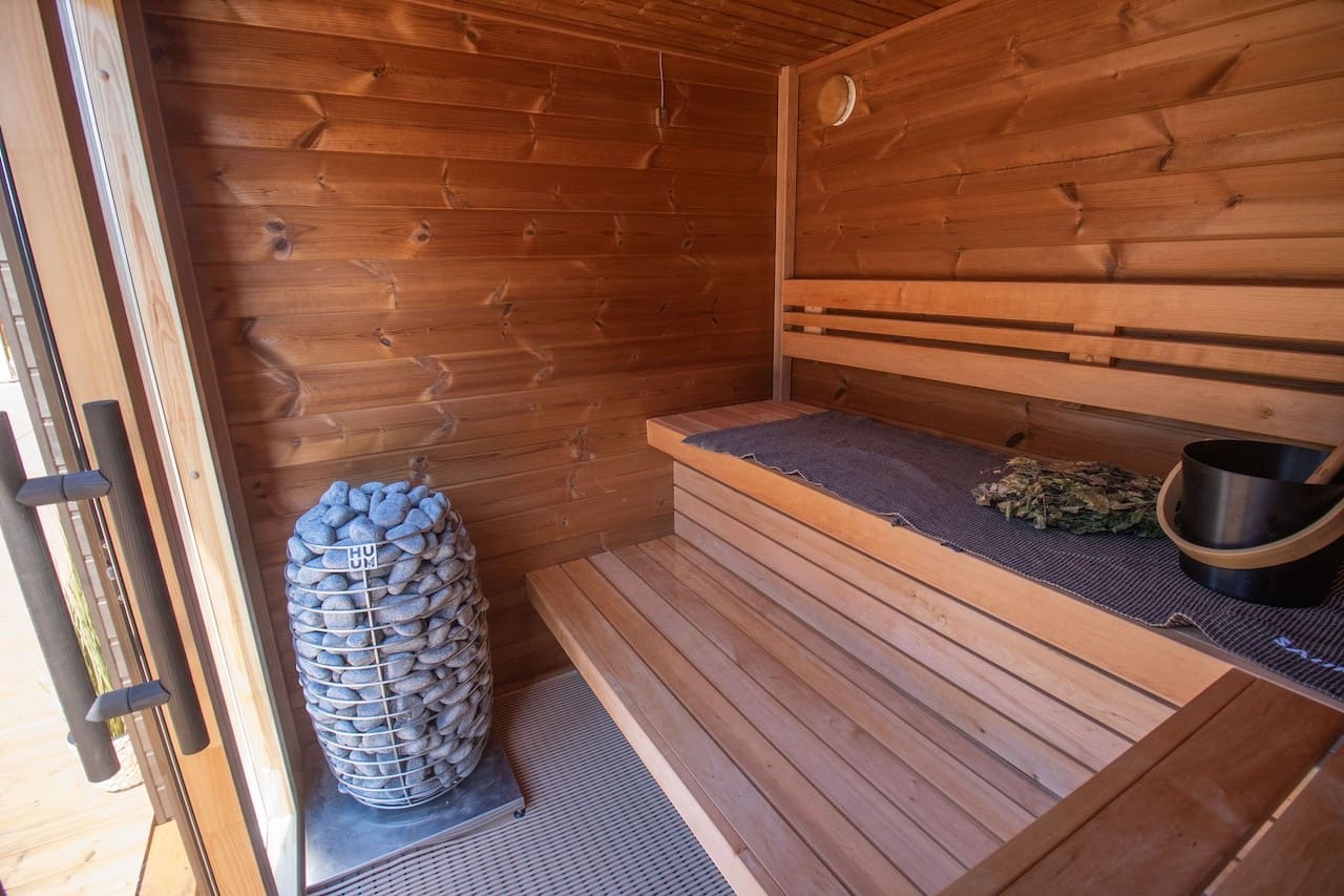 Saunasell Leil® Patio XS 4 Person Outdoor Sauna