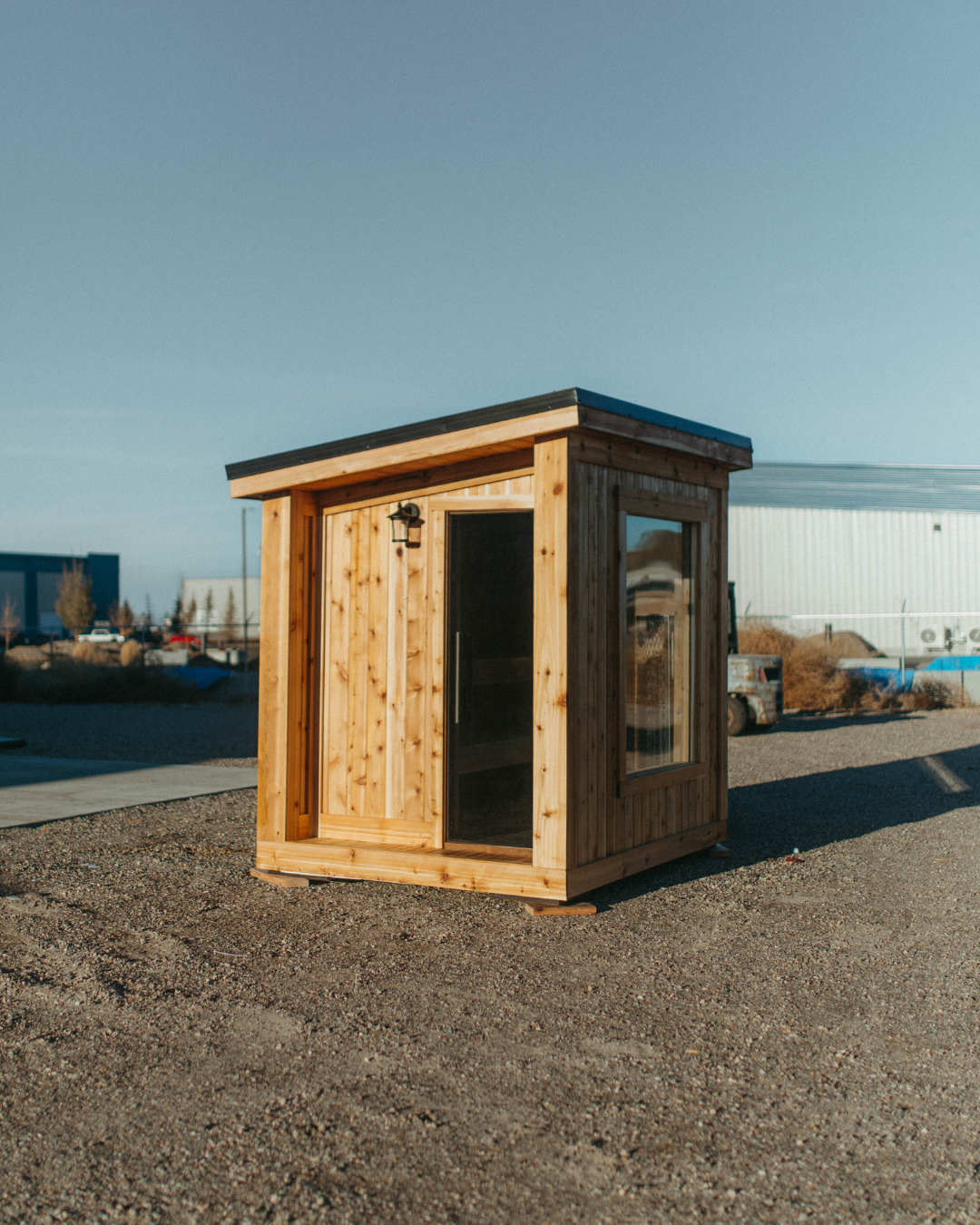 Sweat Kingdom Sauna 7X10 Footprint - 6 Person / Vertical Plank Cedar Siding / Clear Grade Thermo Aspen SK 210