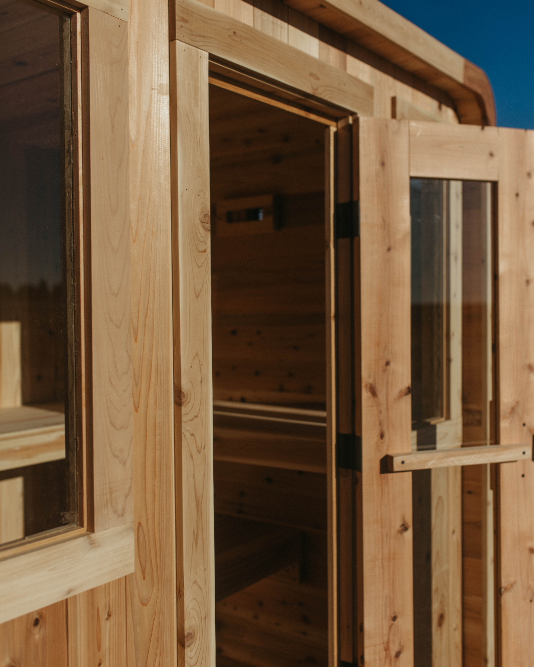 Sweat Kingdom Sauna The Sweat Cabin Deluxe (6 Person)
