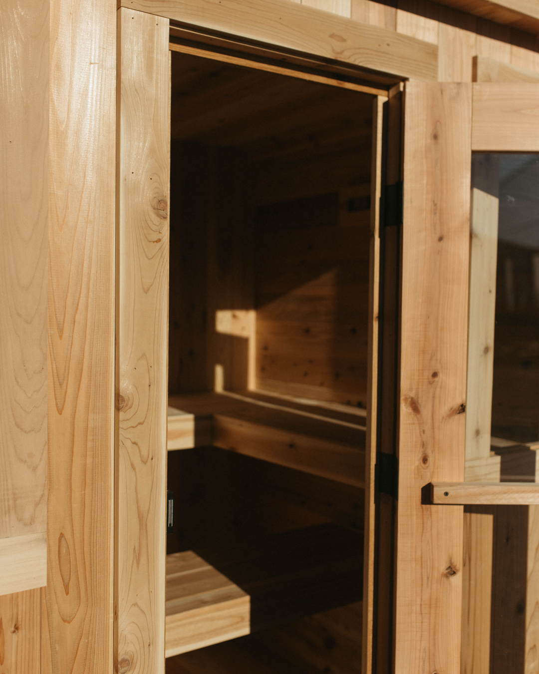 Sweat Kingdom Sauna The Sweat Cabin Deluxe (6 Person)