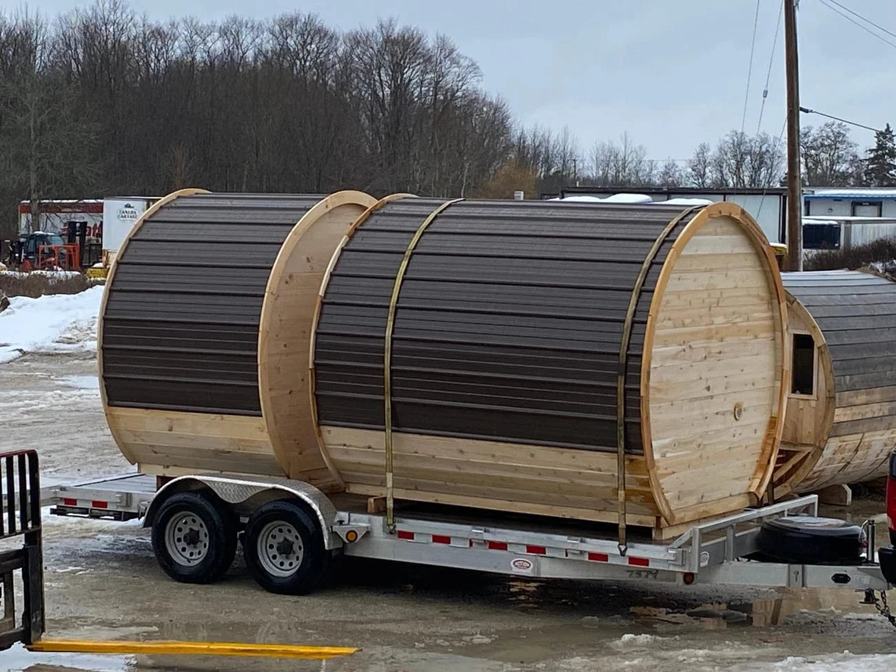 True North Saunas Sauna True North Canadian Made 4-6 Person 8' Long Outdoor Traditional Barrel Sauna