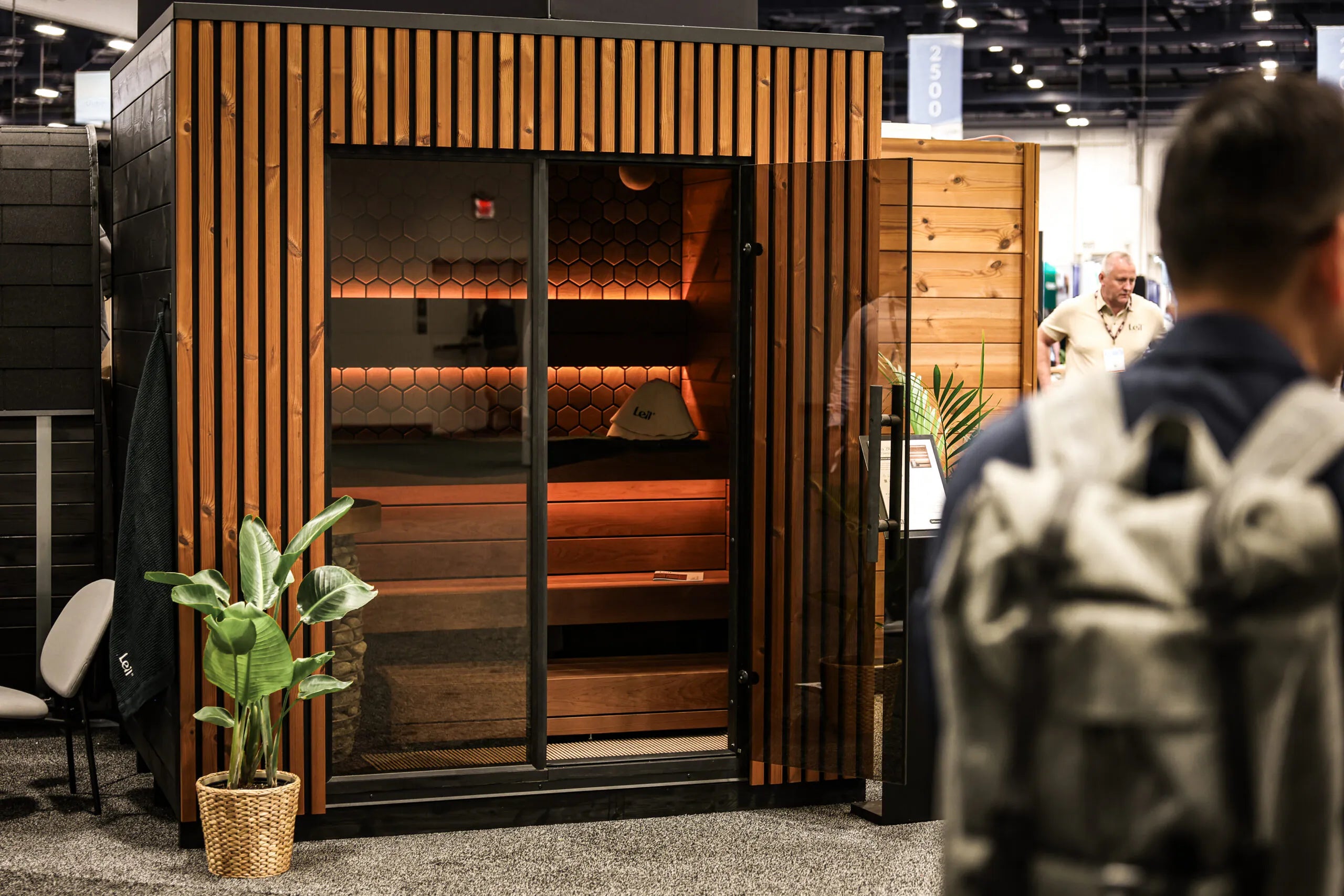 Leil Viva 210 4 Person Outdoor Sauna Kit