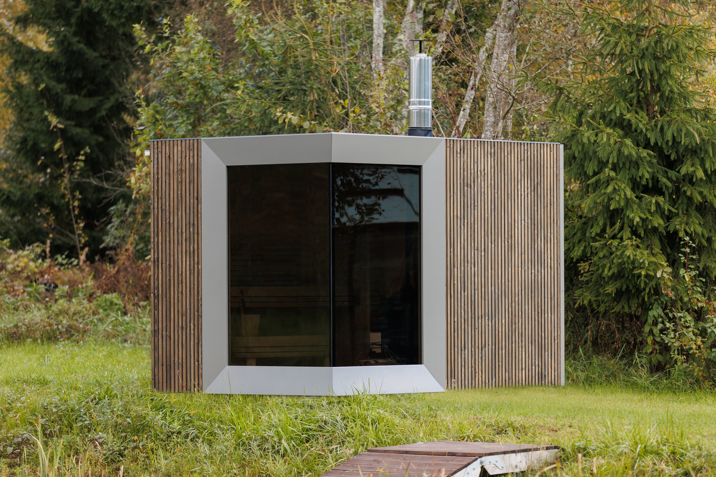 Genevas Sauna Genevas Zermatt Pre-Assembled Outdoor Sauna Cabin with Changeroom