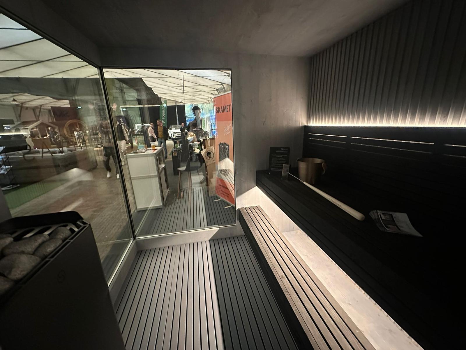 Genevas Sauna Genevas Zermatt Pre-Assembled Outdoor Sauna Cabin with Changeroom