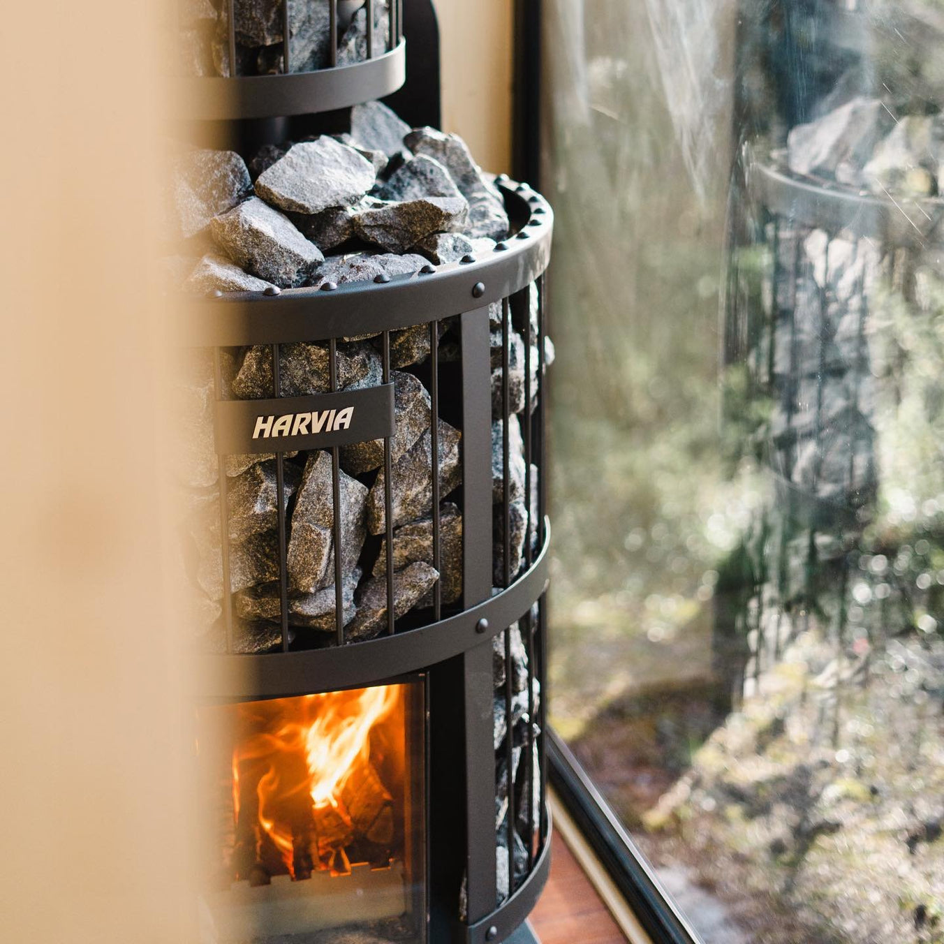 【最終】WIWO Jeunesse Larva Shelter XL Black Harvia Legend 240 GreenFlame Wood-Burning Sauna Stove - Premium Saunas