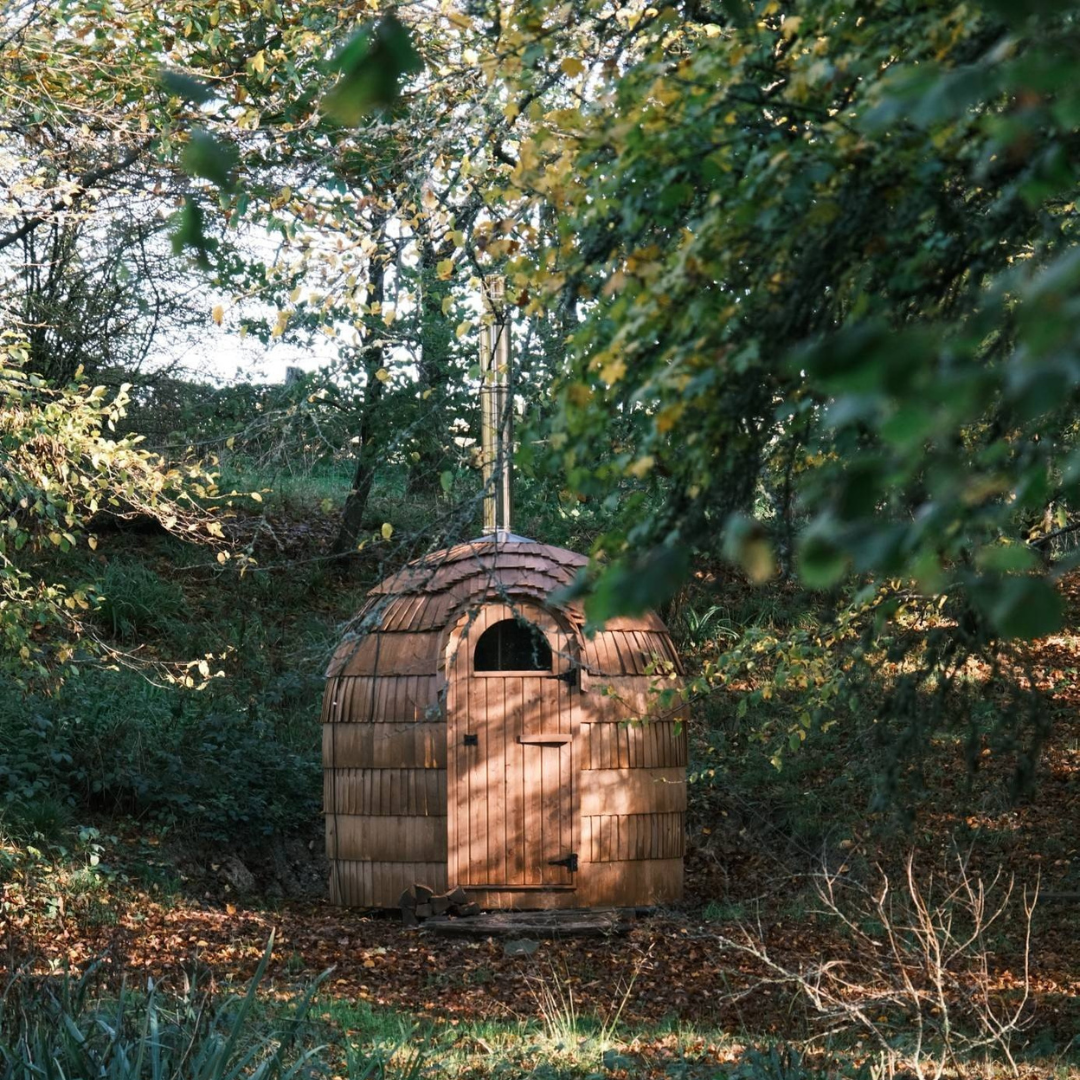 Iglucraft Single Iglusauna 4-Person Luxury Outdoor Sauna Cabin