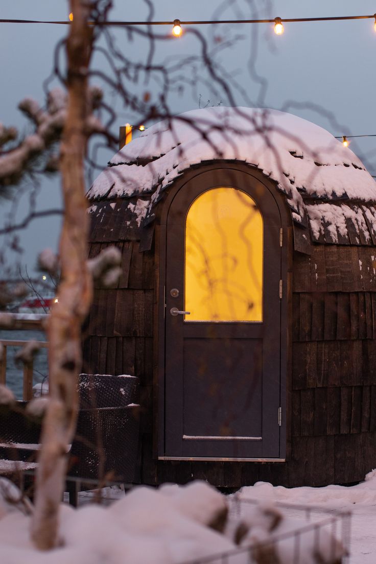 Iglucraft Sauna Iglucraft Single Iglusauna 4-Person Luxury Outdoor Sauna Cabin