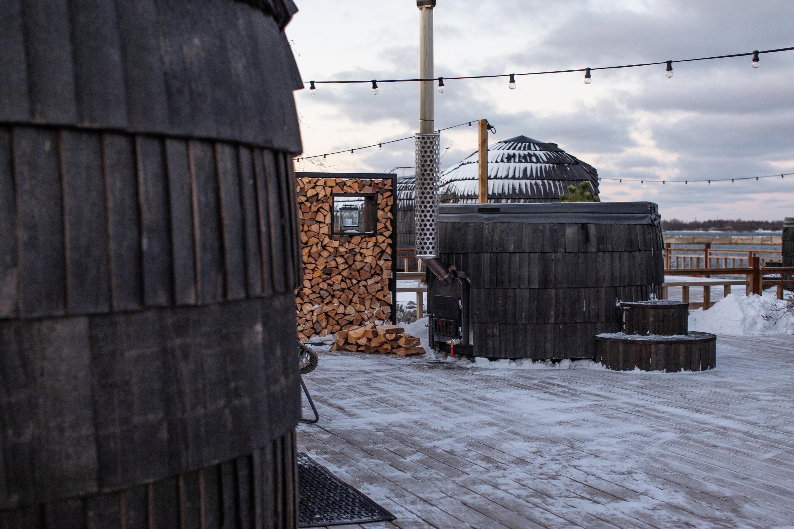 Iglucraft Sauna Iglucraft Wood-Burning Hot Tub