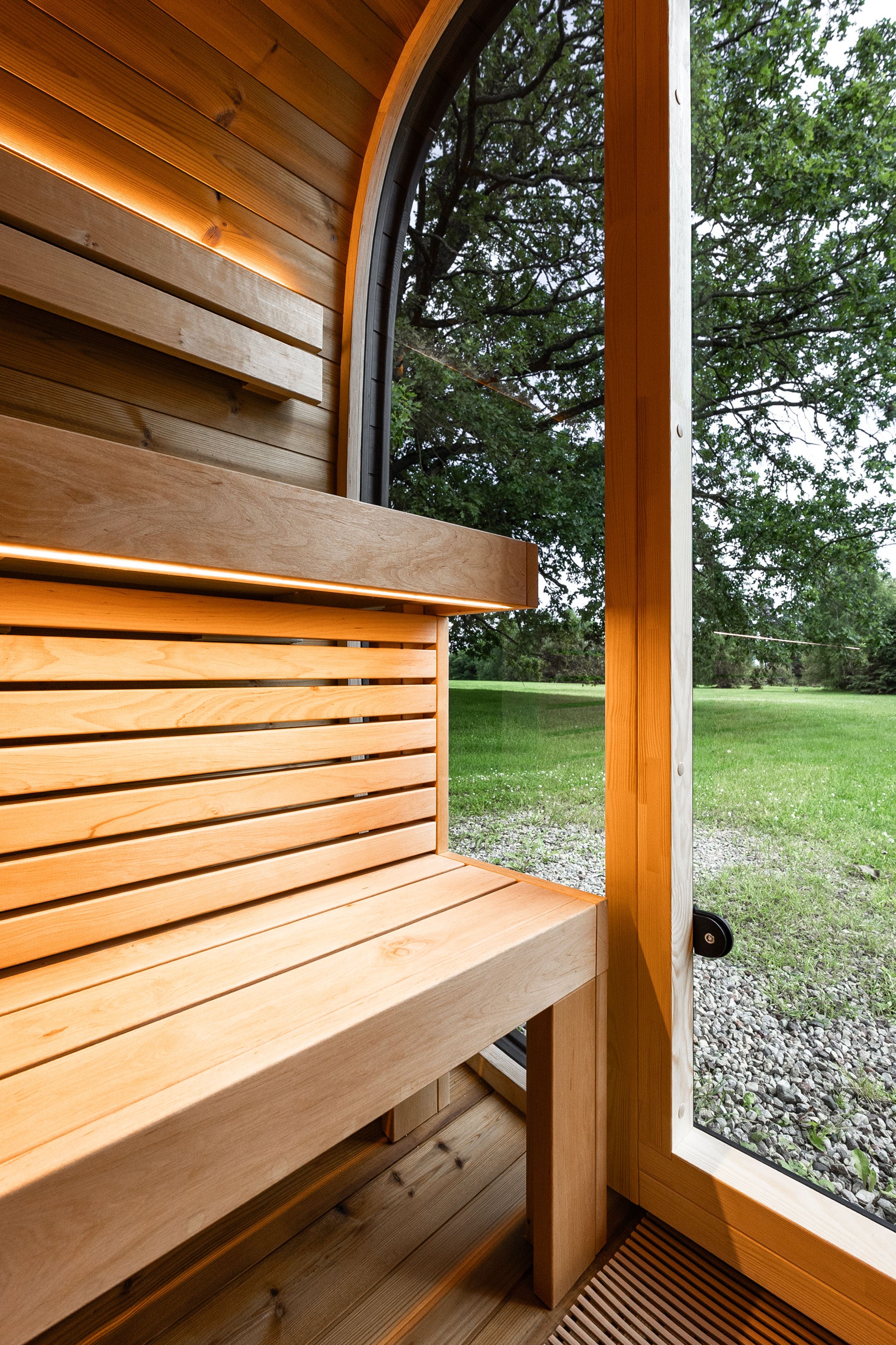 Leil Saunas Sauna Leil Black Cube Comfort 6 Person Outdoor Sauna Kit