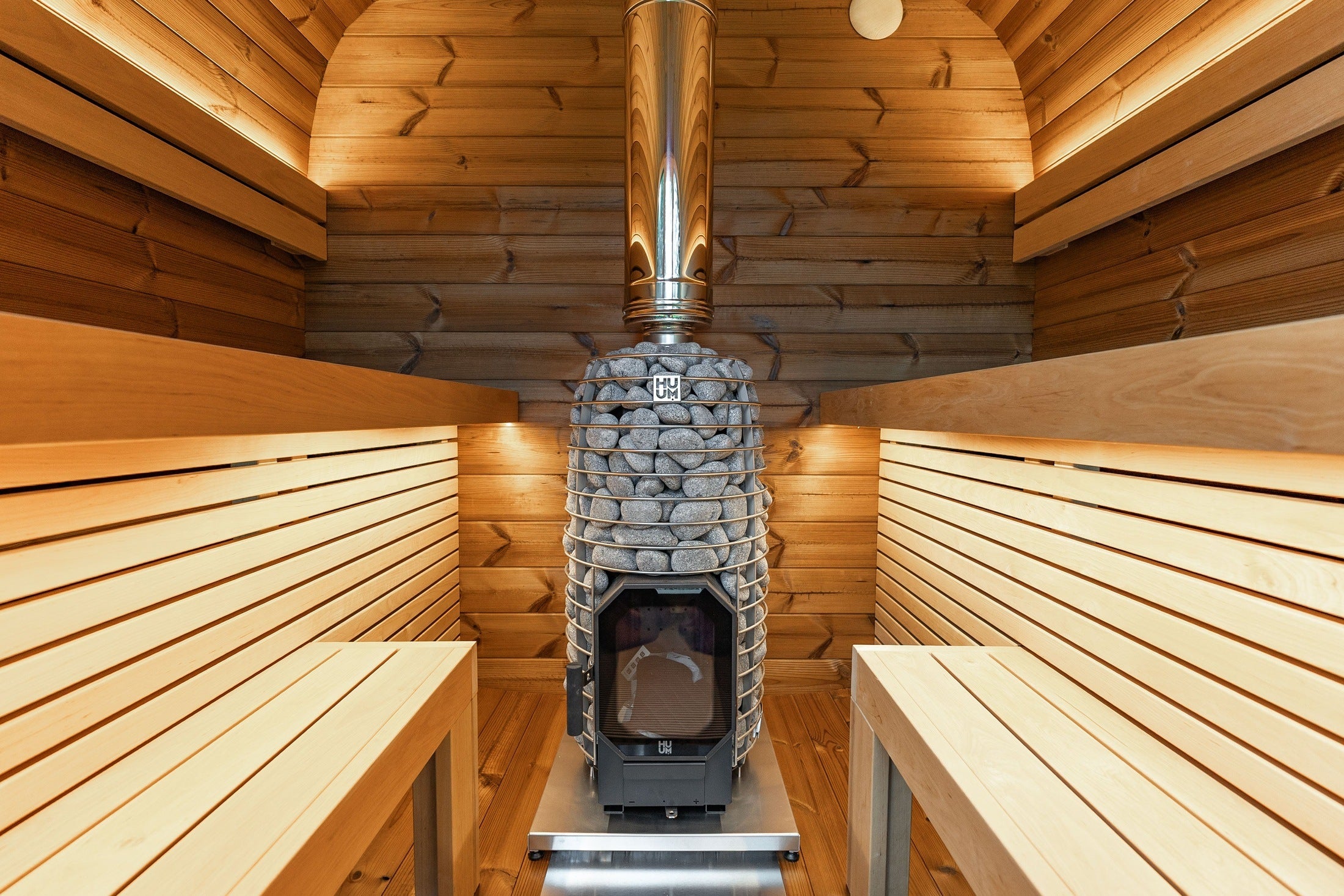 Leil Saunas Sauna Leil Black Cube Comfort 6 Person Outdoor Sauna Kit