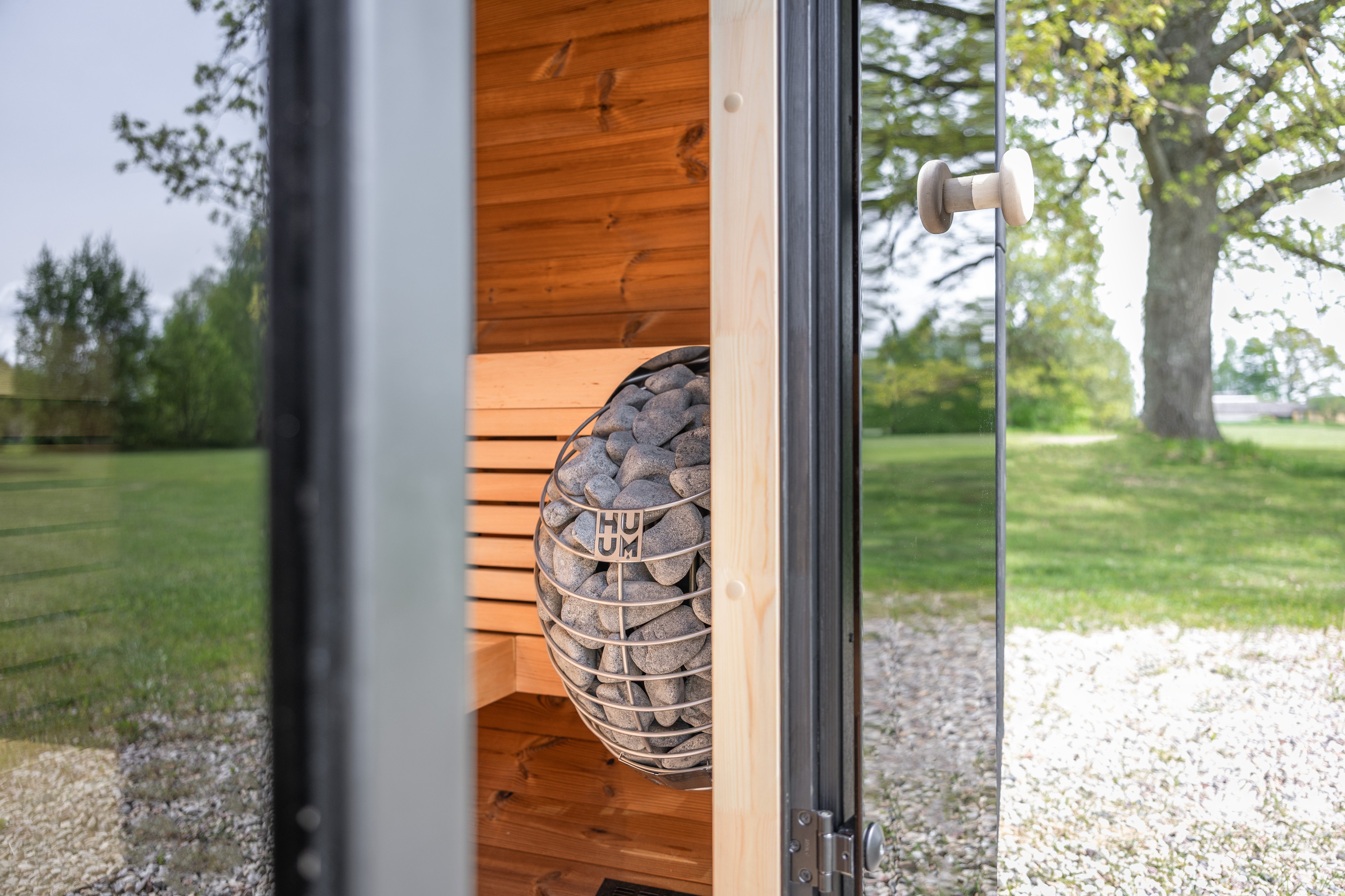 Leil Saunas Sauna Leil Black Cube Premium 4 Person Outdoor Sauna Kit