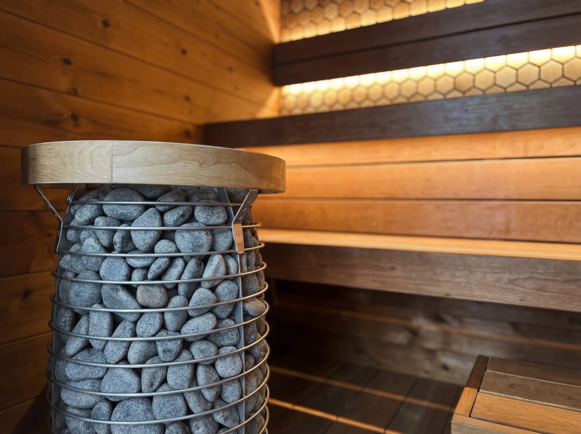 Leil Saunas Sauna Leil Viva 250 4 Person Outdoor Sauna Kit