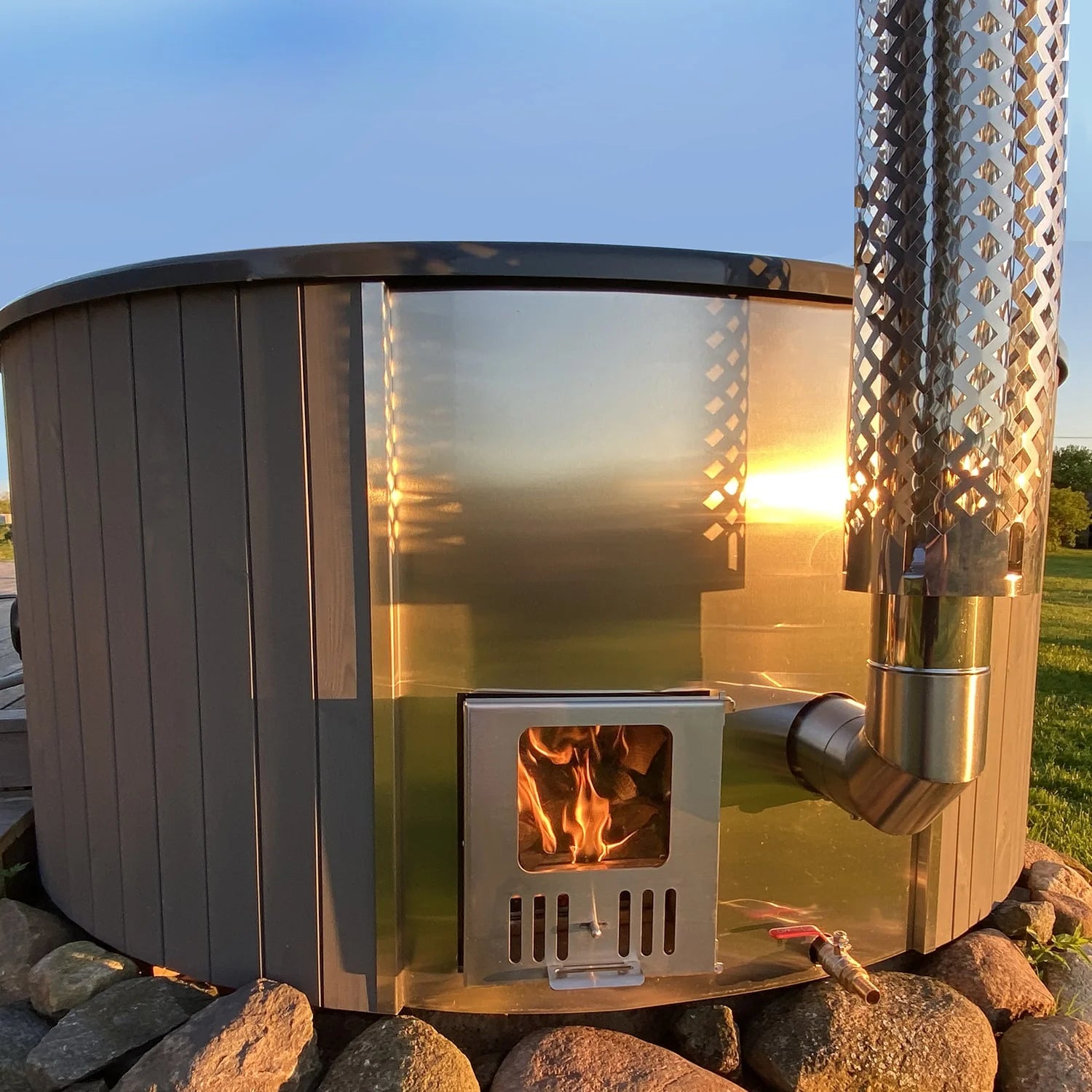 SaunaLife Model S4 Wood-Fired Hot Tub