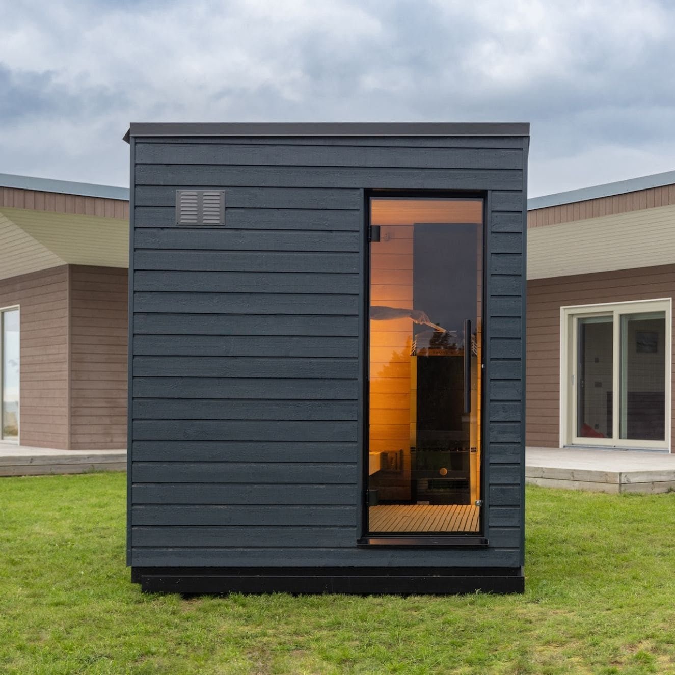 SaunaLife G6 5 Person Pre-Assembled Outdoor Sauna Kit - Premium Saunas