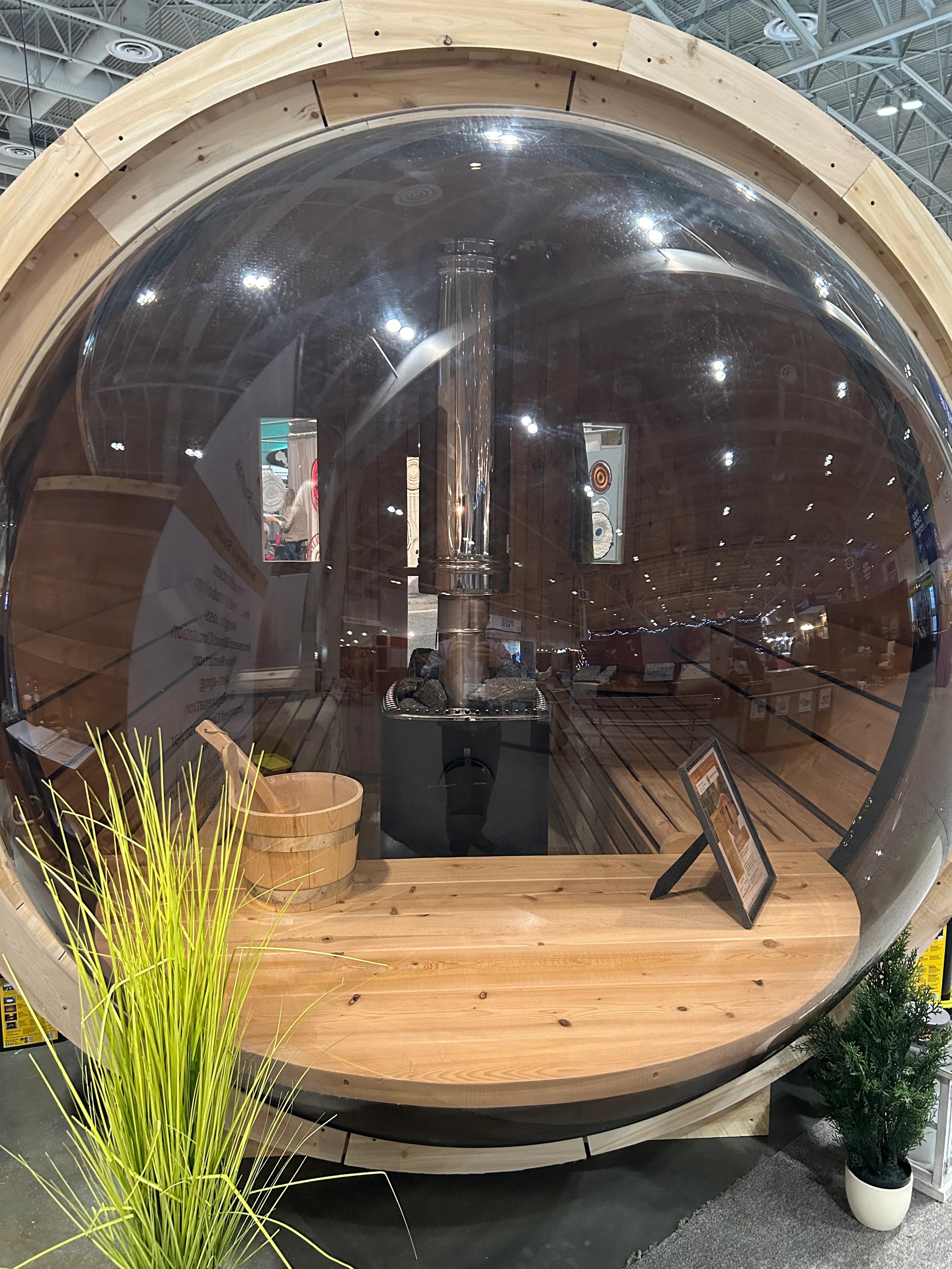 True North Saunas Sauna True North Panorama Barrel Outdoor Sauna